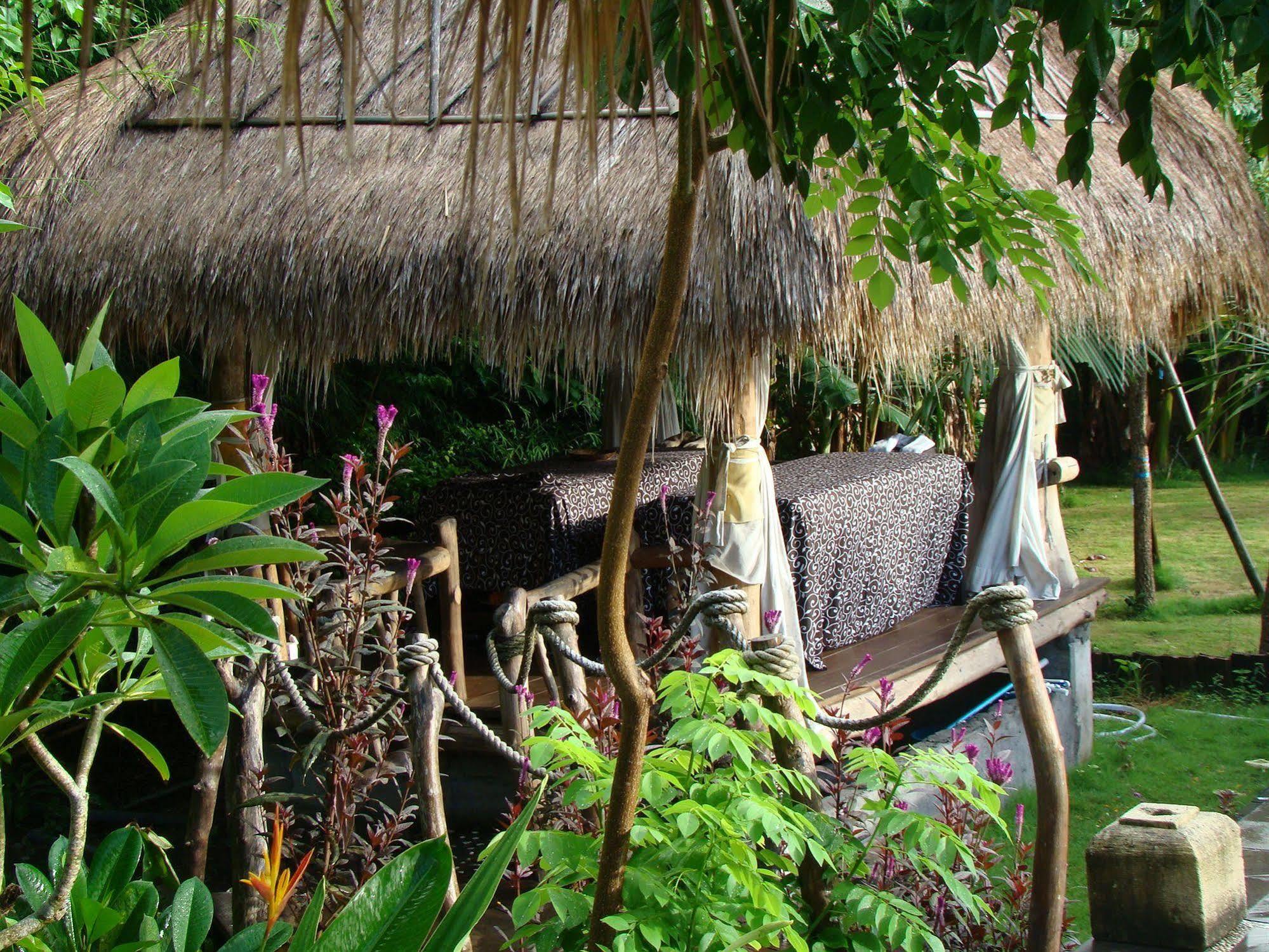 Flower Bud Bungalow Pecatu  Bagian luar foto